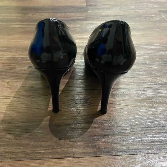 Stuart Weitzman sz 7 patent leather heels - Picture 5 of 8